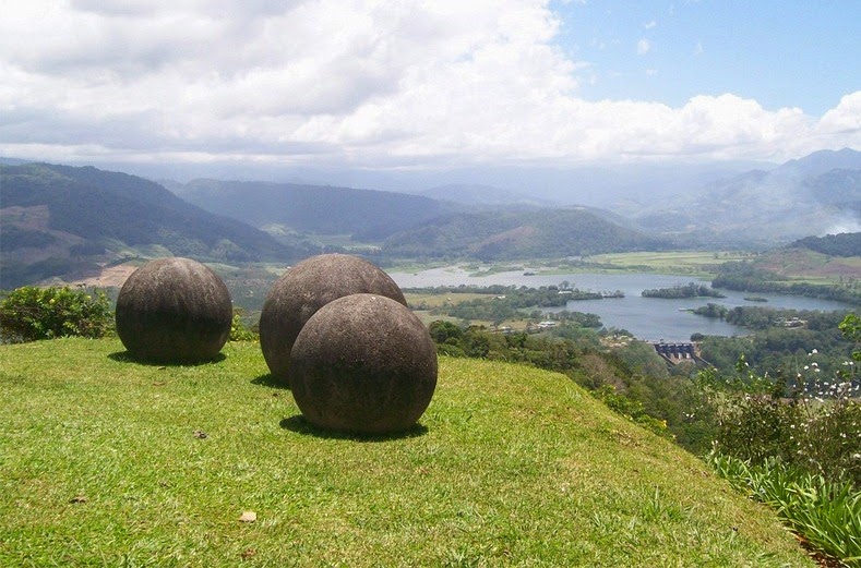costa-rica-stone-spheres-2