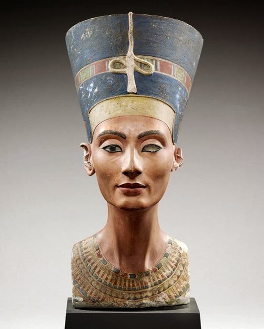 [1-Nefertiti-Amarna8.jpg]