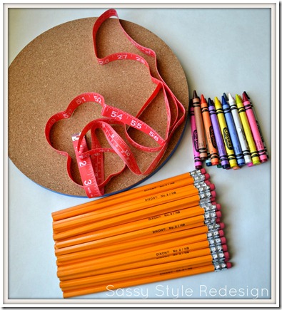 http://www.sassystyleredesign.com/2012/07/back-to-school-pencil-wreath.html