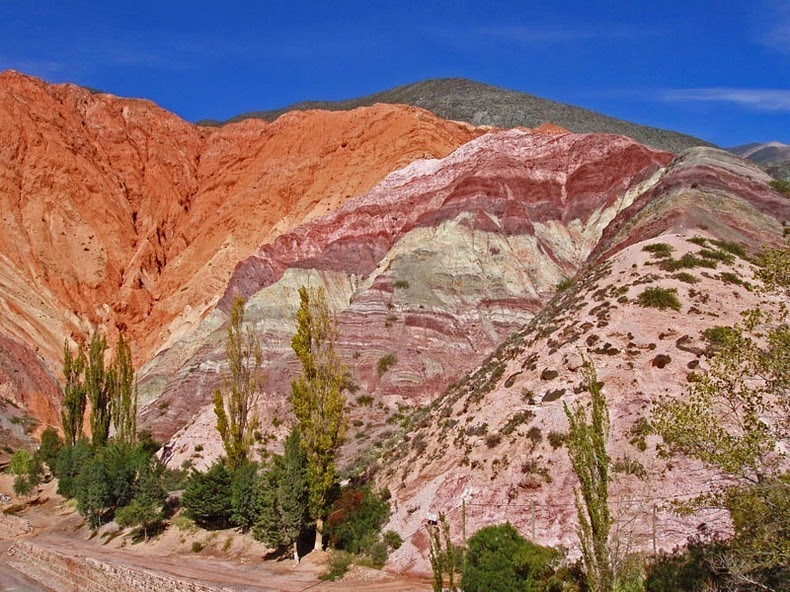 cerro-de-los-siete-colores-1