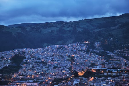 Obiective turistice Ecuador: Quito noaptea