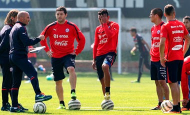Marcelo Díaz fue la preocupación en el inicio de los entrenamientos de
la "Roja"