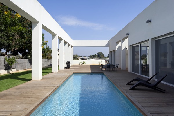 Casa Talmei Elazar / Dan & Hila Israelevitz Architects piscina-casa-talmei-elazar-dan-hila-israelevitz-architects