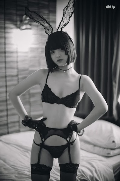 DJAWA Photo – Jeong Jenny (정제니) “Blanc et Noir Jenny” (+S.Ver)