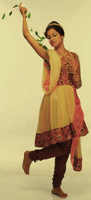 [sadhika_venugopal_latest_photos2%255B2%255D.jpg]