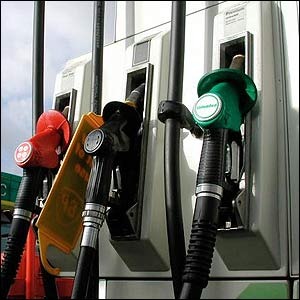 [petrol-prices-india%255B4%255D.jpg]