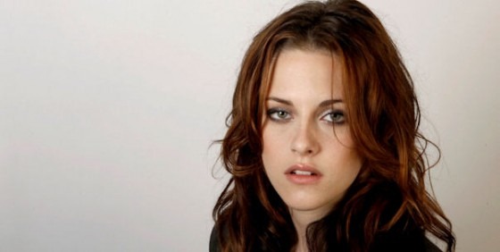 [Kristen%2520Stewarts%2520-%2520Capa%2520Faixa%2520360%2520%252823%2529%255B4%255D.jpg]