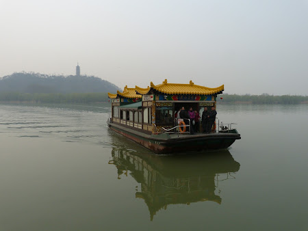 Obiective turistice Zhenjiang: Ferry spre Jiao Hill