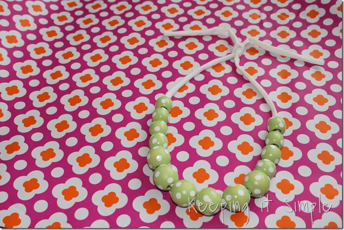 polka dot wooden beads necklace (7)