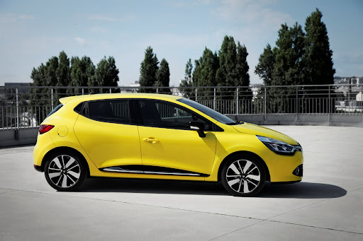 2013-Renault-Clio-Mk4-03.jpg