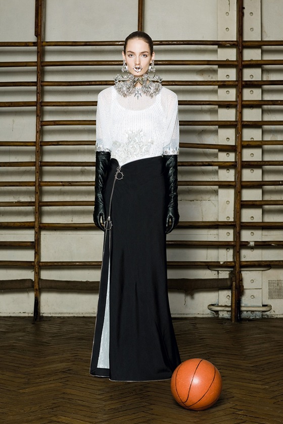 [givenchyspring2012couture15_17065695%255B2%255D.jpg]