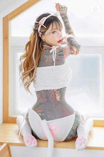 SAINT Photolife – YoKo Vol.01 & Cat Bride