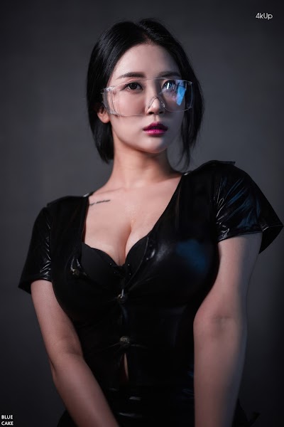 [BLUECAKE] Bomi (보미) – Siren