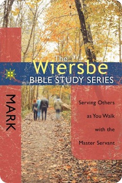 The Wiersbe Bible study series. Sirviendo a otros mientras caminas con el Señor Maestro. Un estudio del libro de Marcos.
