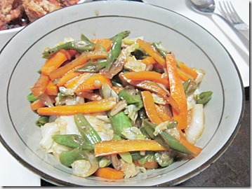 stir-frid veggies, 240baon