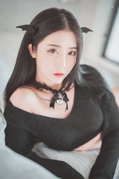 DJAWA Photo – Bomi (보미) – “Bomistry #2”