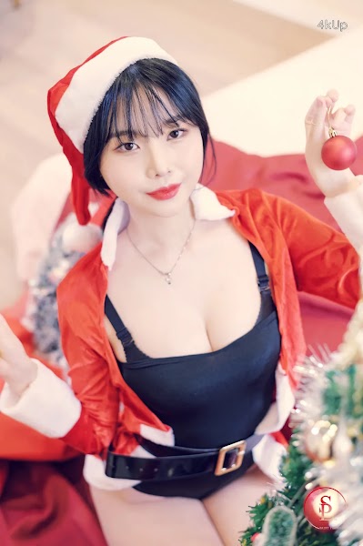 SAINT Photolife – Yuna (유나) Vol.24 Merry Yuna’s Xmas