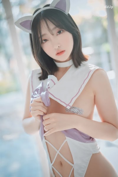 DJAWA Photo – HaNari (하나리) “Snow Cat #3”