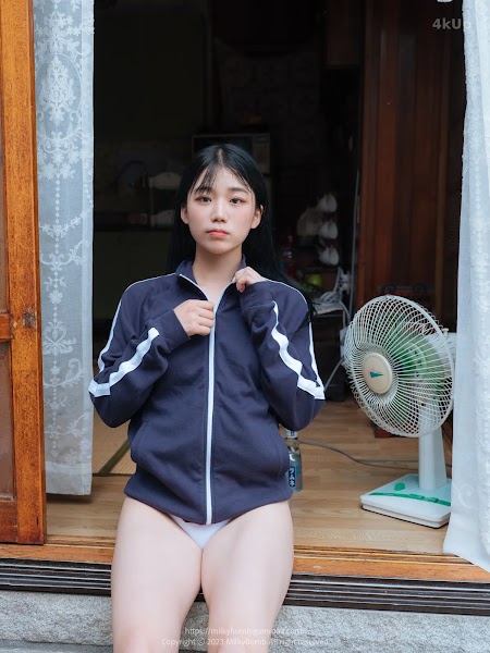 [MilkyBomb] Yui Vol.2 Tracksuit (유이 체육복)