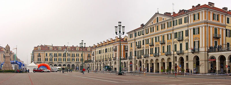 [Piemonte_Cuneo_PiazzaGalimberti_panorama%255B4%255D.jpg]