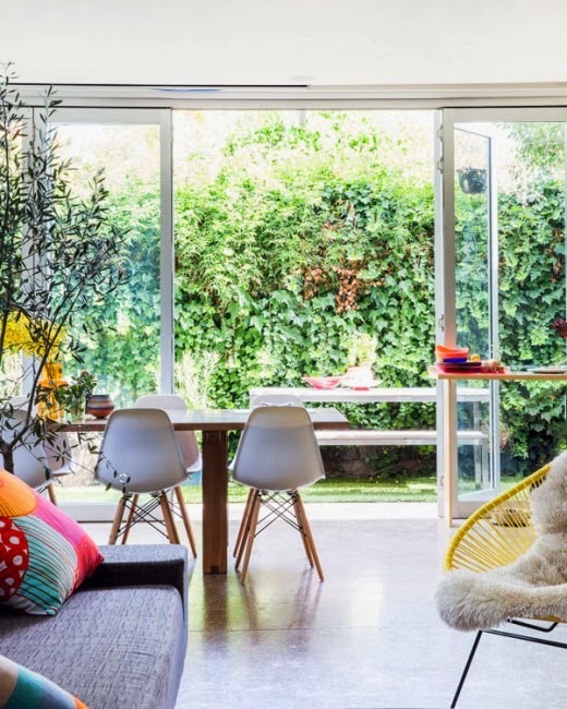 [Letitia_courtyard-520x6501.jpg]