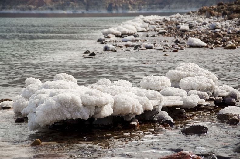 dead-sea-salt-crystals-6