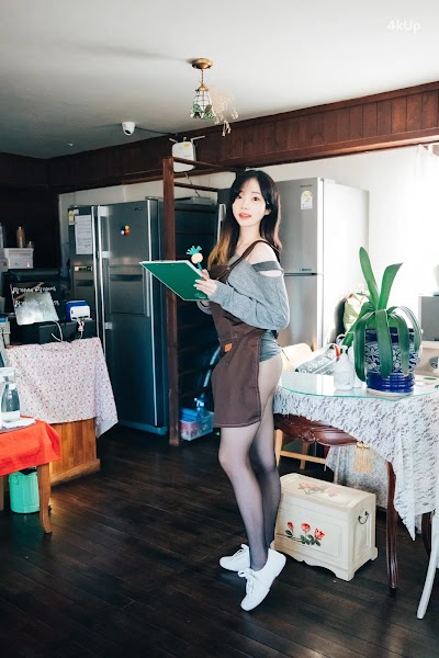 [Loozy] Bambi (밤비) Cafe Alba (Update HQ)