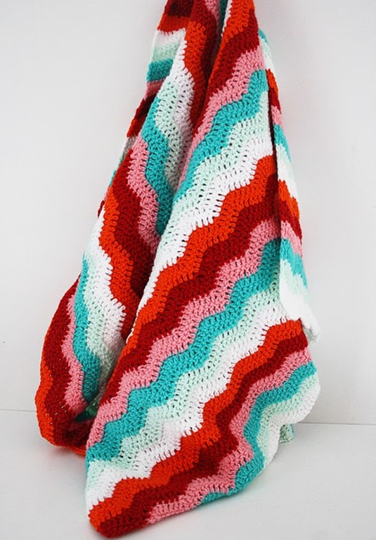 Candy-cane-rippled-blanket2