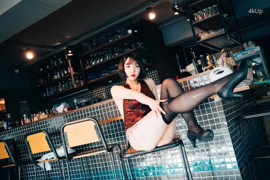 [Loozy] Son Ye-Eun (손예은) Tainted Love Bar