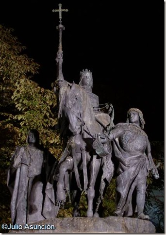 Monumento a Isabel la Católica - Madrid