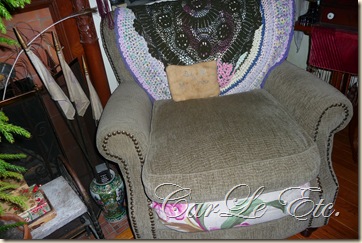 sofa,dbl scarf,christmas2011 032