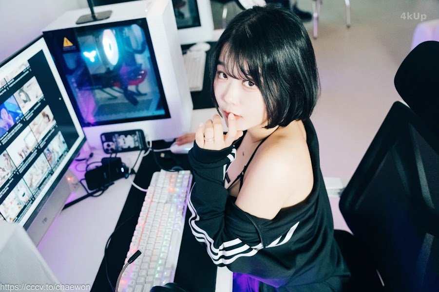 [Loozy] Zia (지아) PC Room With SP (Part A)