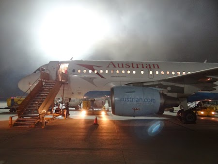 32. Austrian Airlines pe aeroportul din Teheran.JPG