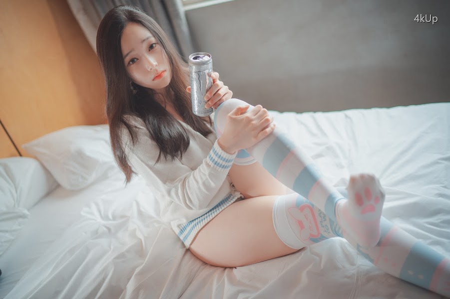 DJAWA Photo – Bambi (밤비) Homebody Girl