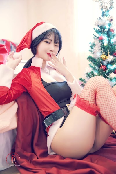 SAINT Photolife – Yuna (유나) Vol.24 Merry Yuna’s Xmas