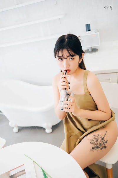 [Loozy] Sonson (손손) Nude Apron