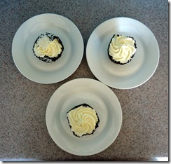 3 cupcakes
