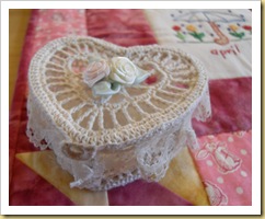 Crochet heart container top