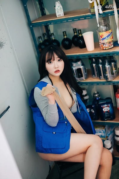 [Loozy] Son Ye-Eun (손예은) CS Part Timer