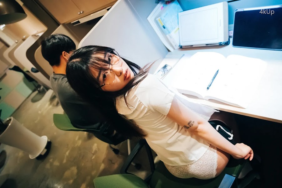 [Loozy] Sonson (손손) Reading Room + S.ver