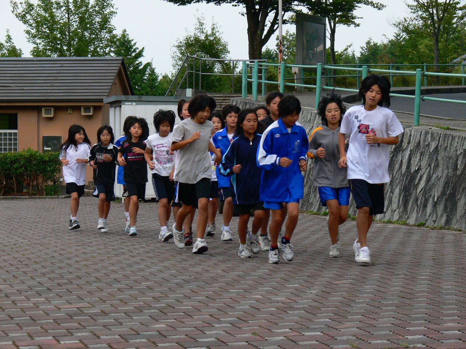 【JS】女子小学生　高学年画像スレPart11【JS】YouTube動画>6本 ->画像>623枚 