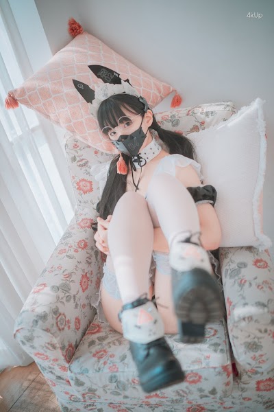 DJAWA Photo – Jeong Jenny (정제니) Maid Mansion