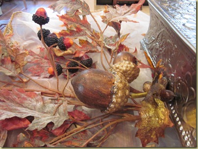 lr table acorns