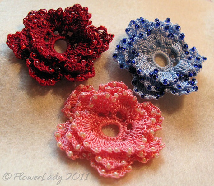 12-08-crochet-bead-roses2