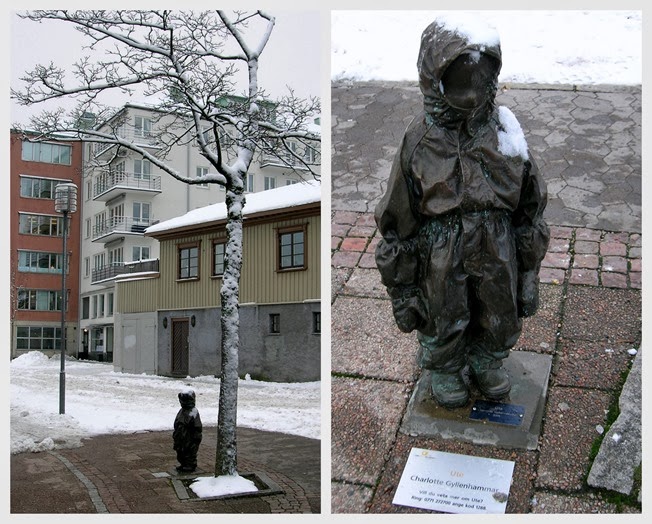 2010-12-07 snow, statues
