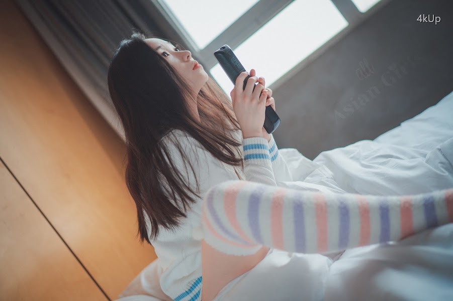 DJAWA Photo – Bambi (밤비) Homebody Girl