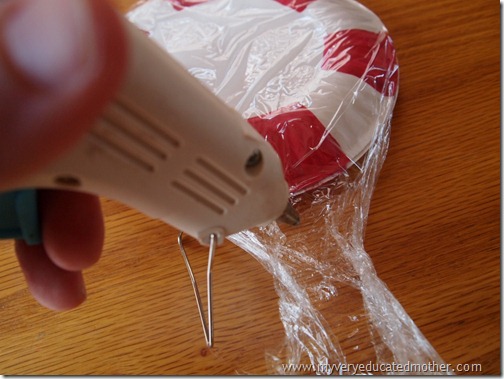 Add hot glue to Peppermint Paper Plates @mvemother