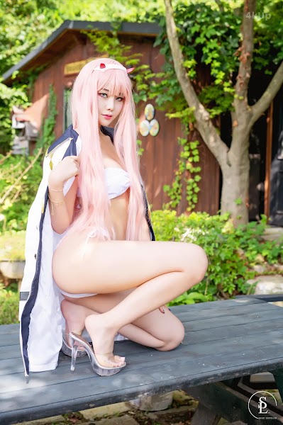 SAINT Photolife – Yuna (유나) No.10 Zero Two
