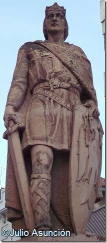 Estatua de Sancho el Fuerte - Tudela