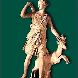 34.- Artemisa cazadora. Atenas
